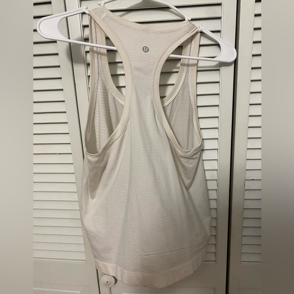 Lululemon Bundle Of 4 Tanks Size 6/8 - image 6